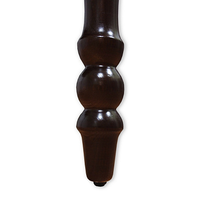 Стол обеденный из массива Лэстрэйд ВМК-Шале расцветка махагон резная ножка вблизи