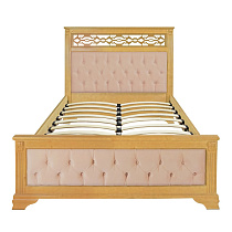 Кровать из массива с мягким изголовьем Шарлотта ВМК-Шале вид спереди