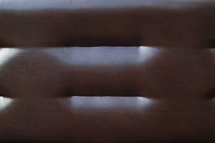 Офисный диван Аккорд коричневый Фотодиван увеличенный фрагмент обивки