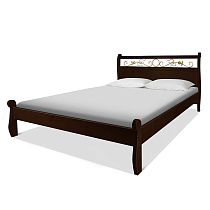 Кровать Емеля ВМК-Шале цвет изделия махагон с постелью общий вид